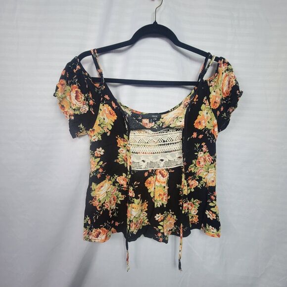 Ultra Floral Lace Cold Off Shoulder Boho Chic Top - Picture 5 of 8